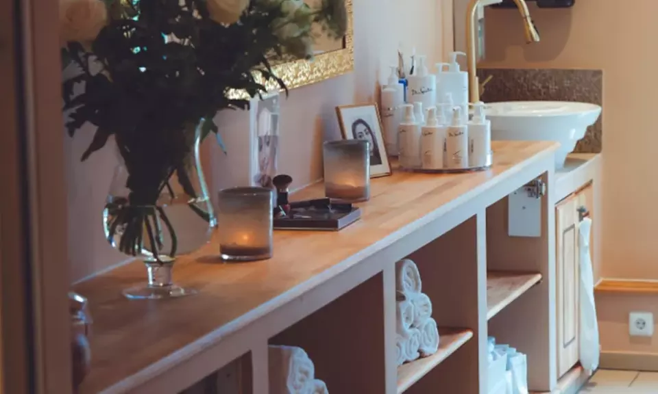 Zeit für Wellness: 60 Min. klassische Ganzkörpermassage für 1 Person oder 40 Min. Paar-Massage (bis 33% sparen) - Second Medium