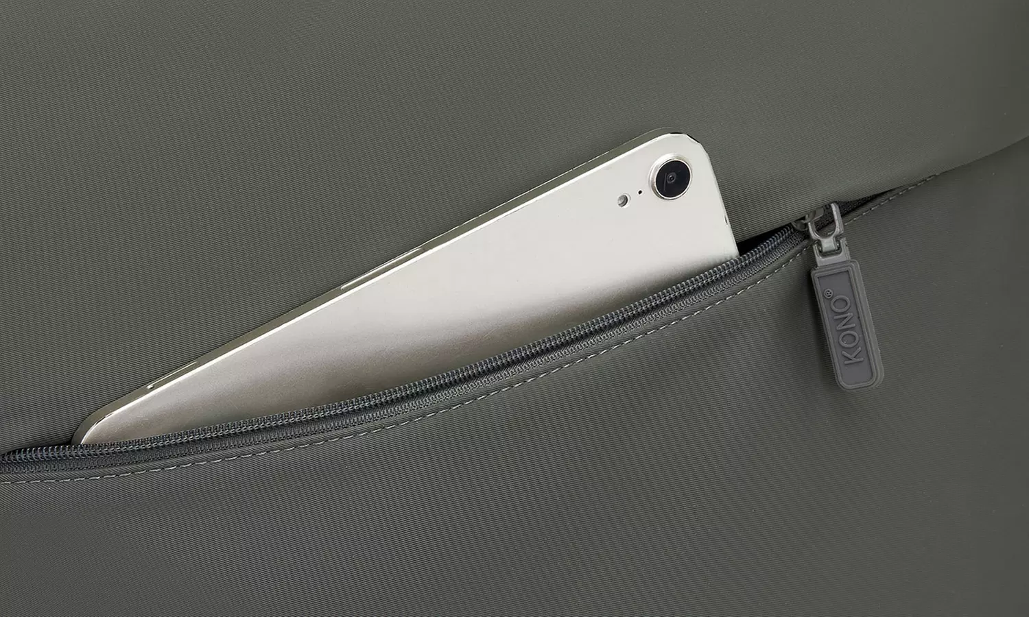 Clearance Kono 19L Water-Resistant Travel Bag with Laptop Sleeve