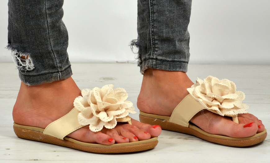 Image 8: Women's Flower Flip-Flops