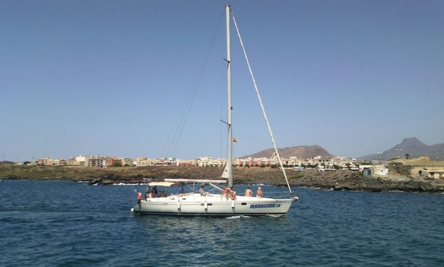 Image 3: Excursión en barco con comida