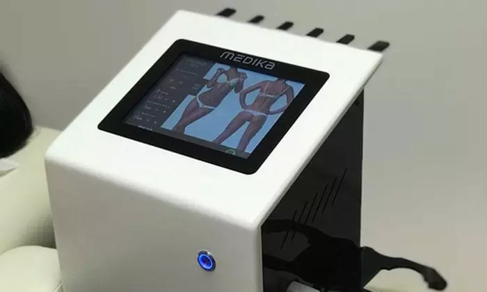 Liftingujący zabieg systemem HIFU na wybrane partie twarzy w Medi Cell Clinic