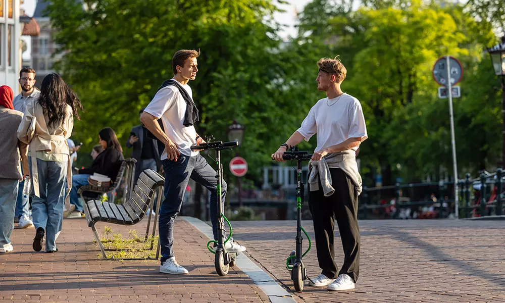 Amsterdam per elektrische step: 1 of 3 uur of een hele dag