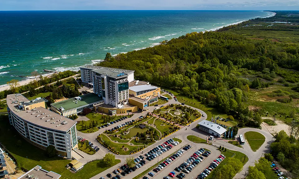 Kolberg: Standard-Zweibettzimmer für Zwei mit Halbpension im 4* Arka Medical Spa - Primary Image