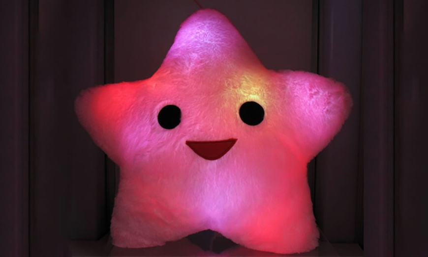 Image 2: LED Star Pillow