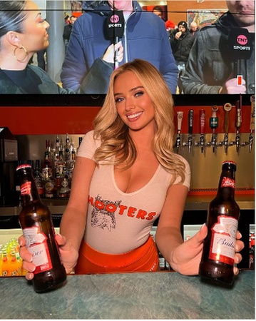 Hooters