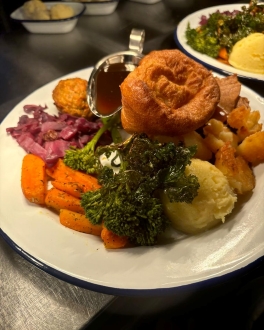 The Crown Inn And Guest House