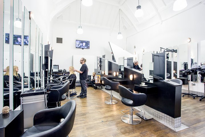 Nicky Oliver Hair Salon