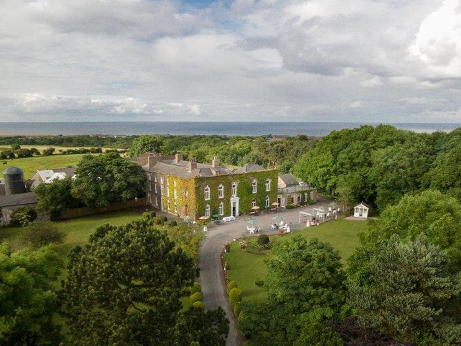 Hardwicke Hall Manor