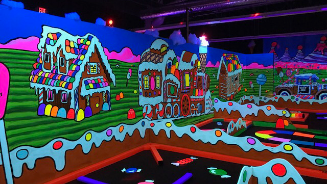 Mini Golf Glow Experience