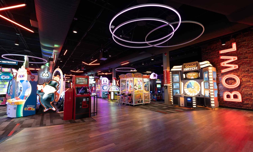 Image 7: Bowling (Shoes included) For Your Whole Friend Squad at Lucky Strike 