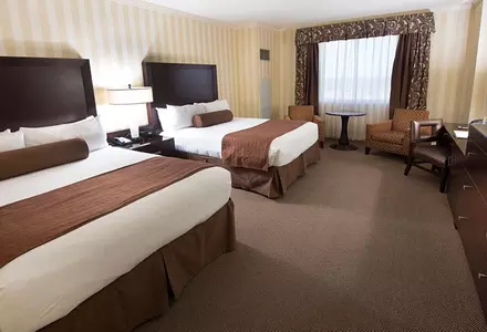 Deluxe Double-Queen Room