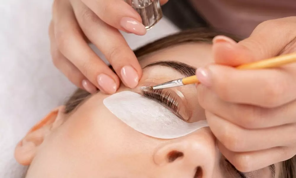 Realza tus pestañas: lifting con opción a tinte para 1 persona