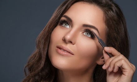 Full Set of Classic Eyelash Extensions - Diana Daravina Beauty LLC