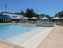 Member-Only Deal: Dutch Wonderland Inn in Lancaster –Family-Friendly