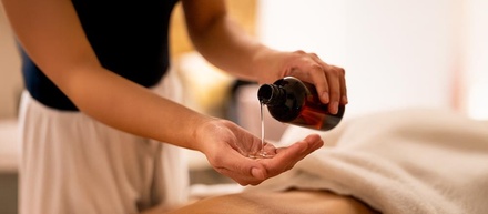One 60-Minute Reflexology Foot Massage - The Reiki Klubhouse