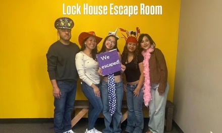 Private 60 Minute Escape Room Game:Up to Four People (Monday to Thursday) - Lock House Escape Room