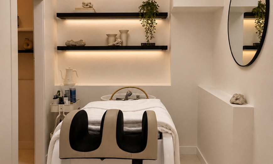 Image 3: 60-/90 Min-Head-spa w/ Scalp Analysis, Water Circulation+ Head Massage