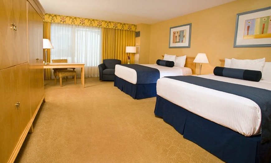 Image 16: Atlantic City Boardwalk Casino Hotel with Pool & Spa