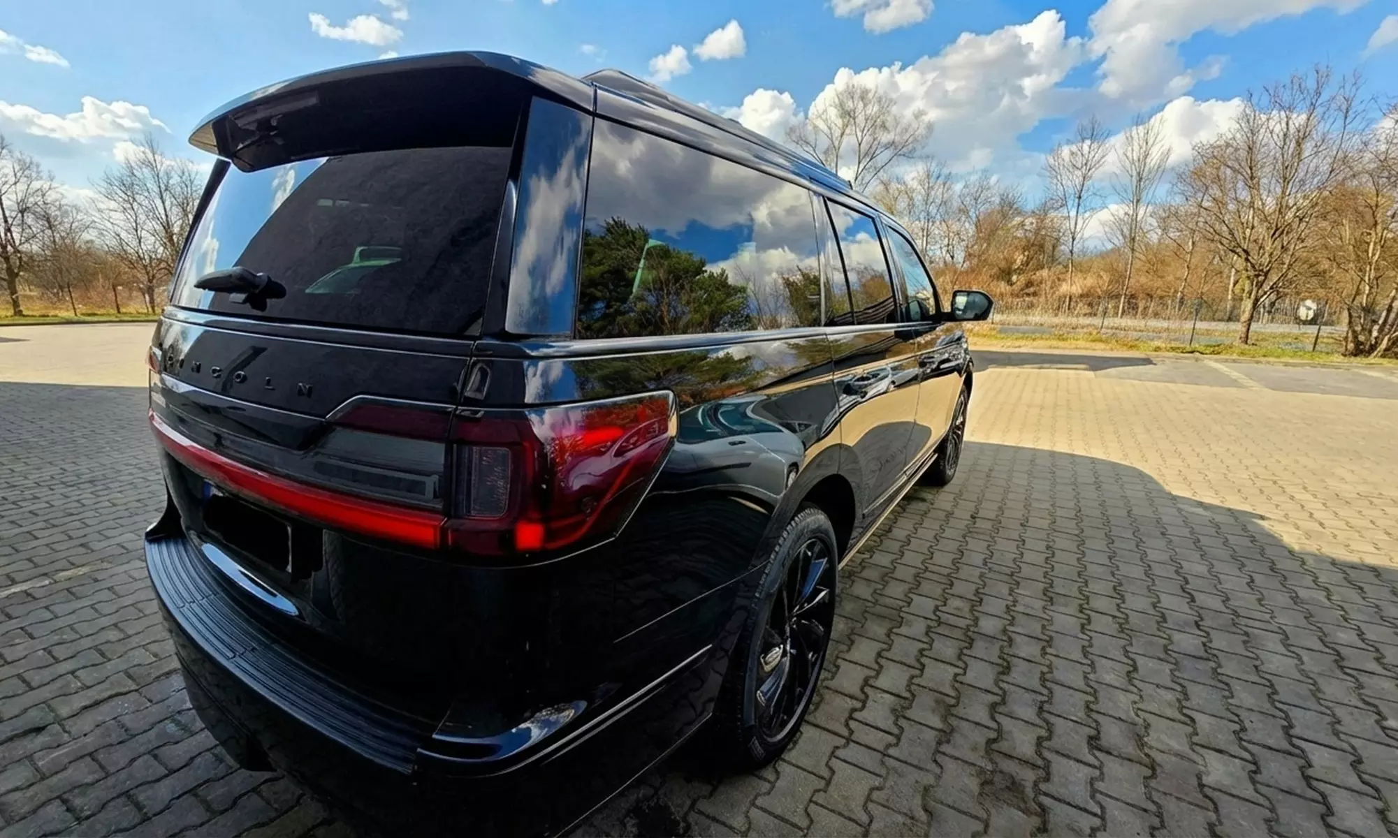 Kompleksowe czyszczenie wnętrza samochodu lub mycie zewnętrzne