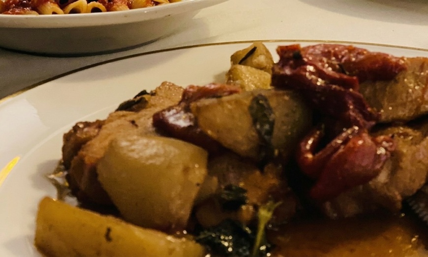 Image 9: Dining Credit: $50 for 2 or $100 for 4; Valid Sun-Thurs for Dine-In