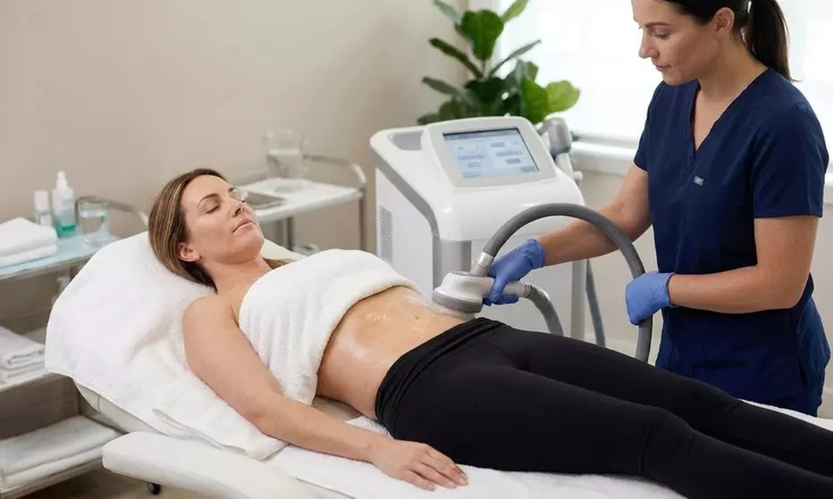 Cryothérapie ventre pour aider à affiner la silhouette progressivement