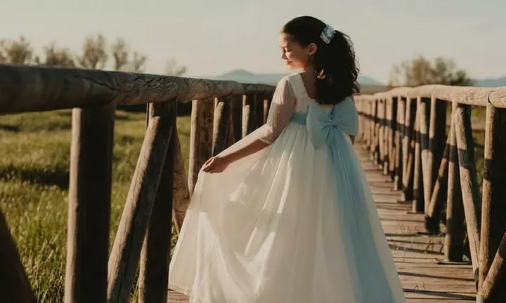 Sesión fotográfica de comunión en exterior con entrega digital