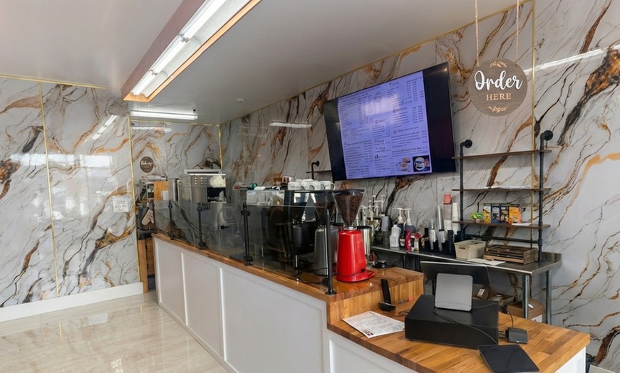 Image 3: Quality Spends on Food and Drinks at Afaf Coffee