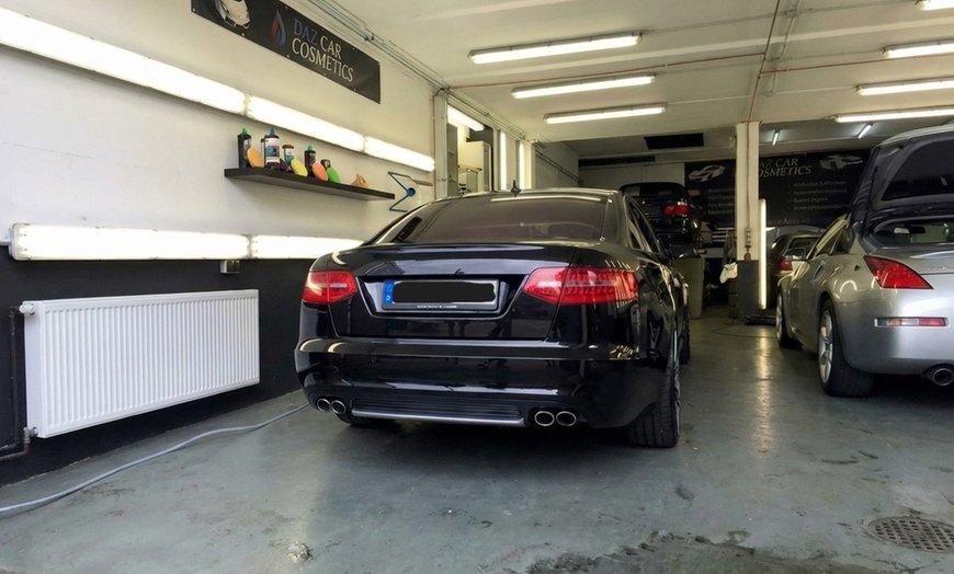 Image 2:  Innen- und/oder Außenaufbereitung für 1 Fahrzeug
