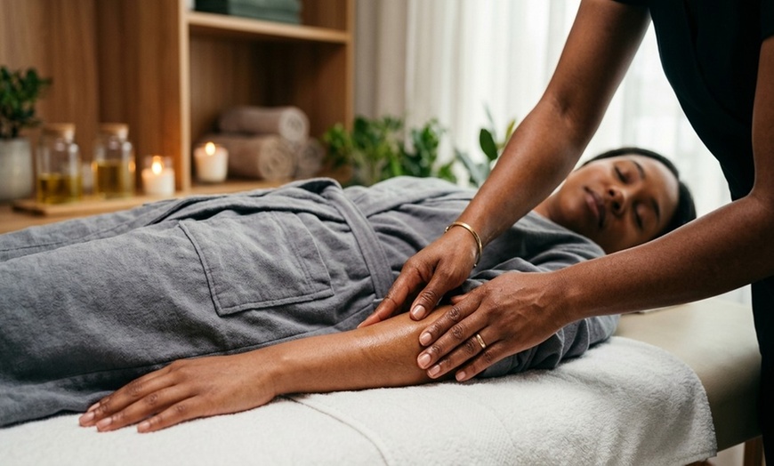 Image 4: Relax with a 45 or 60 Minute Lymphatic Drainage Massage