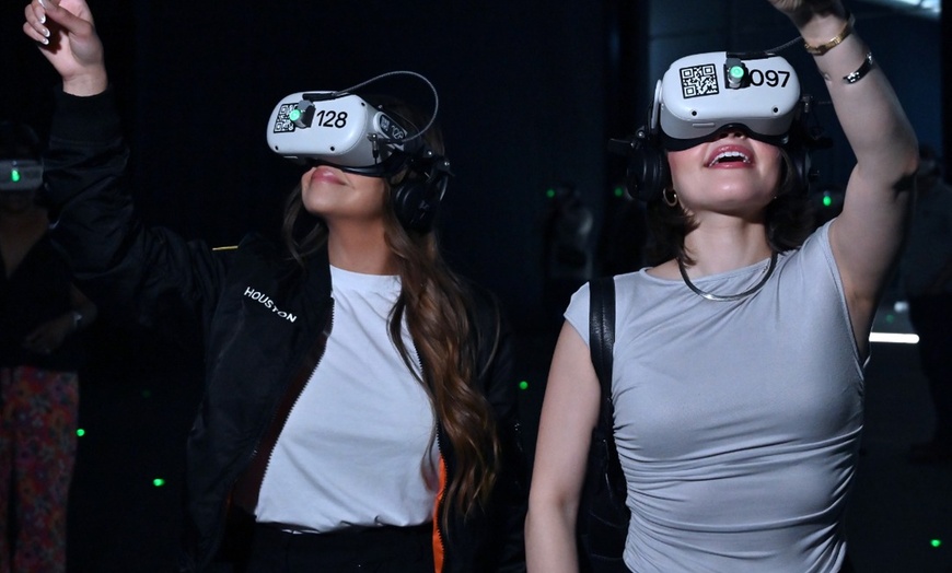 Image 2: Immersive VR Experience to Space - Atlanta