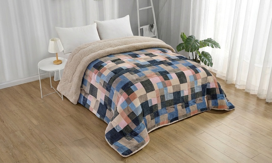 Image 8: Trapunta invernale in sherpa