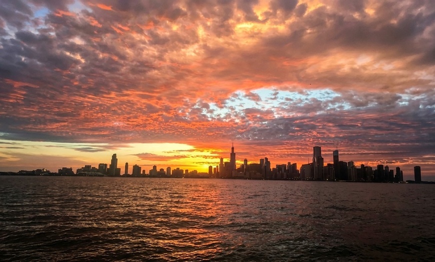 Image 3: 2 Hour Private Boat Tour with Skyline Views – Lake Michigan, Chicago