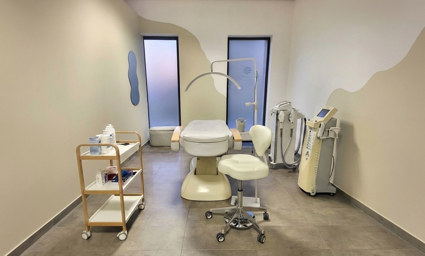 Image 3: Depilacja laserowa SHR na wybrane partie ciała: 3 lub 6 zabiegów