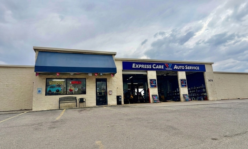 Image 5: Quality Oil Change - Full Synthetic or Blend Oil Change Service