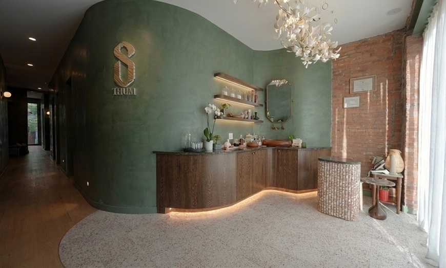 Image 6: Couples Massage:60-Min Holistic, Swedish, Deep Tissue/90-Min Thum Flow