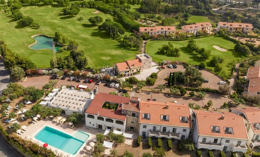 Image 5: Imperia 4*: Soggiorno in camera deluxe con colazione o mezza pensione