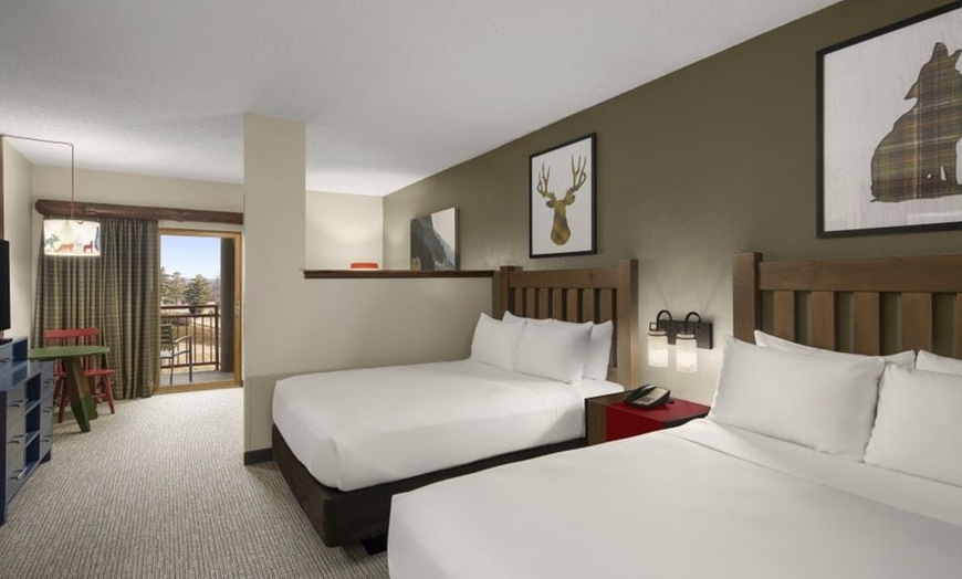 Image 19: Great Wolf Lodge Cincinnati Water Park Resort