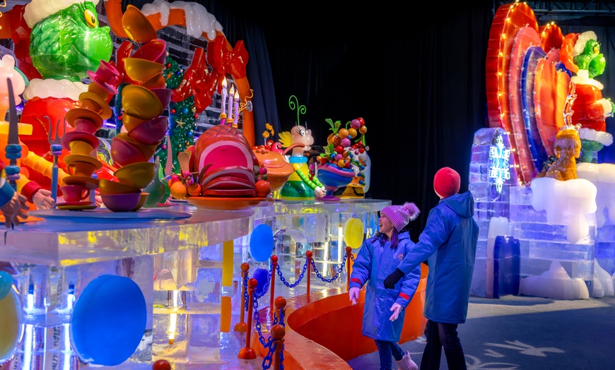 Image 2: ice!™ feat. Dr. Seuss’s “How the Grinch Stole Christmas!” at Gaylord