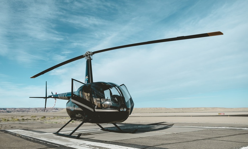 Image 2: Private Helicopter Tours: 15-Min Vegas Strip & 45-Min Grand Canyon