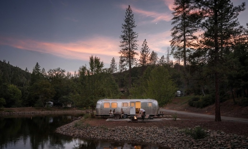 Image 6: Airstream Glamping Near Yosemite with Pool