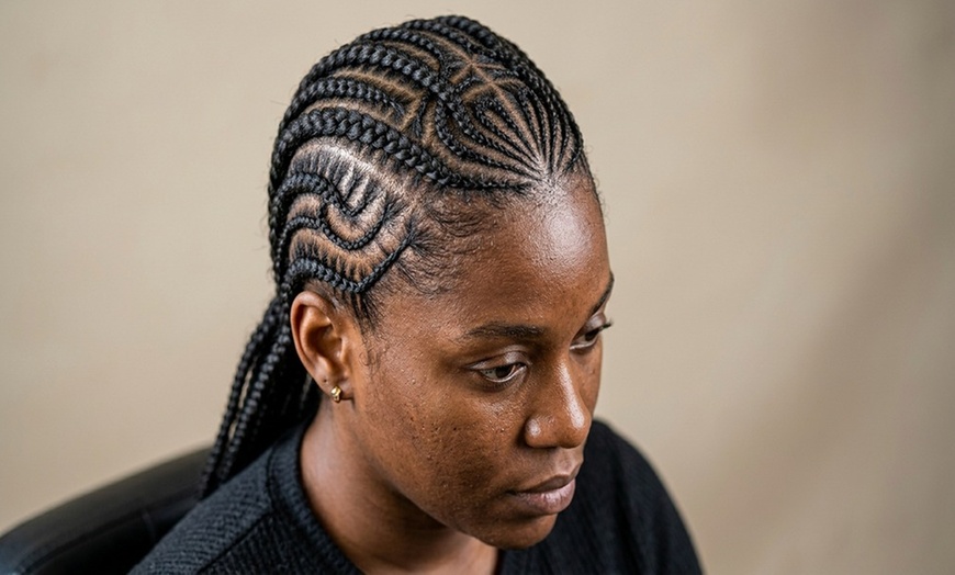 Image 2: Up to 54% Off on Online Hair Braiding at Expert Skills Courses