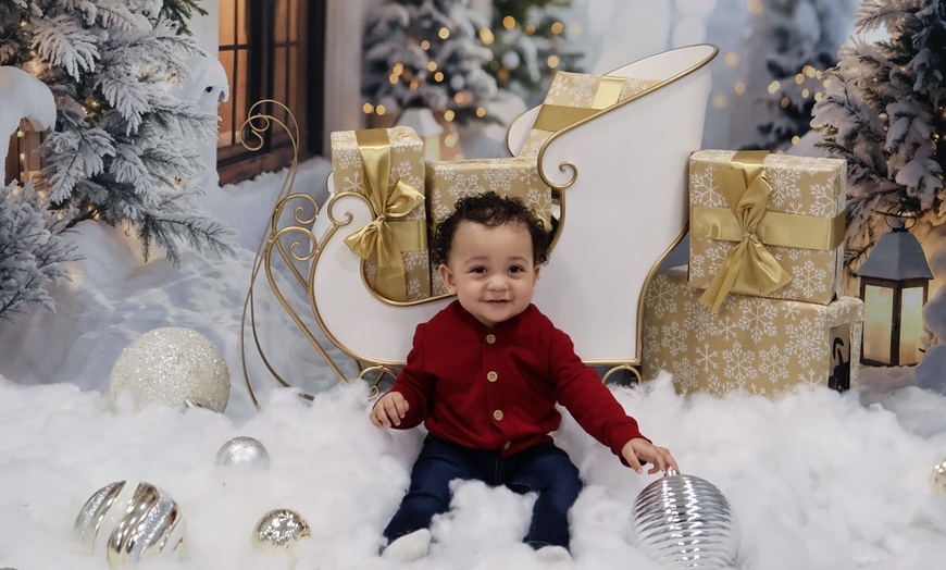 Image 8: Custom Holiday Photoshoots: Express & Premier Sessions, 40+ Backdrops