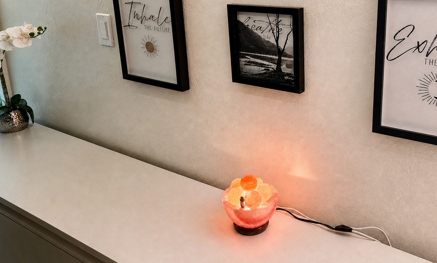 Image 2: Custom 60 or 90 Min Massages w/Hot Towels and Essential Oil of Choice 