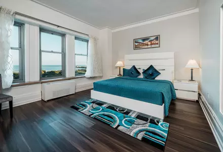 Lake-View King Room