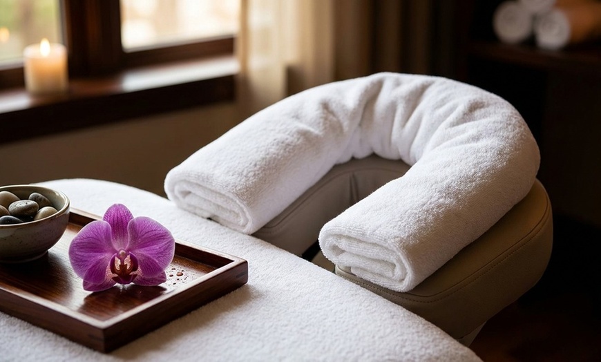 Image 8: Deluxe, Couples Deluxe Bodywork with Hot Stone Treatment 