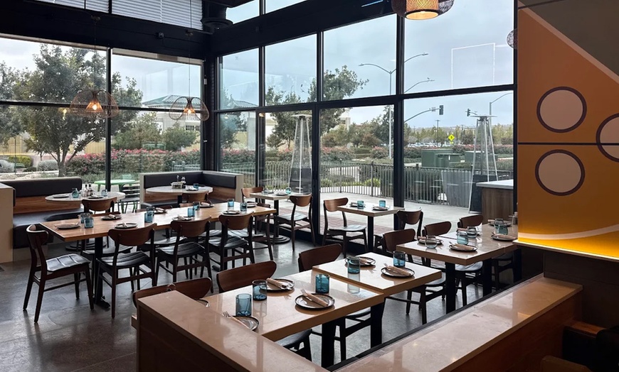 Image 6: Up to $70 to spend on of food and drinks at GlassHouzz in Livermore