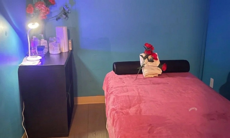 Image 5: 30 or 60 Min Foot Reflexology or Full‑Body Massage with Hot Stones
