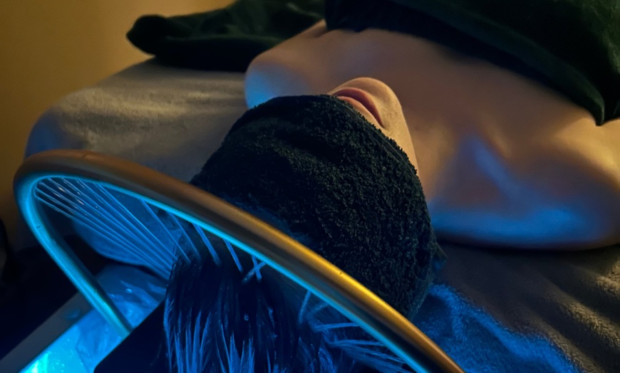 Image 5: Headspa & Facial for wellness boost & skin benefits at Luxuria Totalis