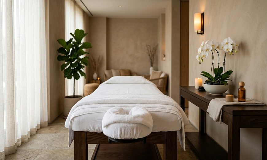 Image 8: 60-Minute Lymphatic Drainage Compression Massage Session