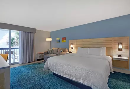 Inland-View King Balcony Room